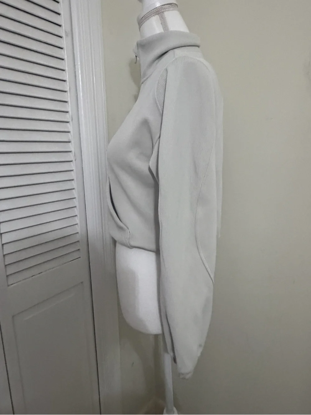 lululemon athletica euc no
